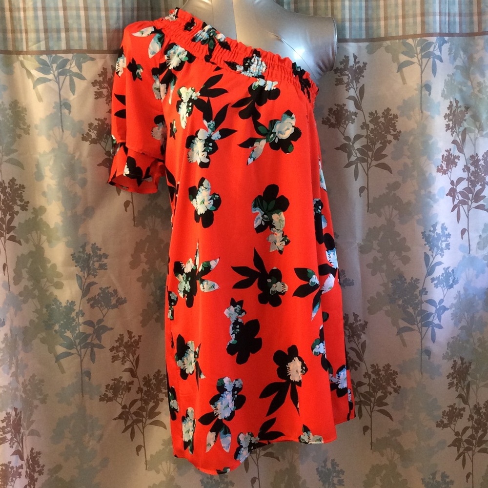 Brand new one shoulder short sleeve floral dress